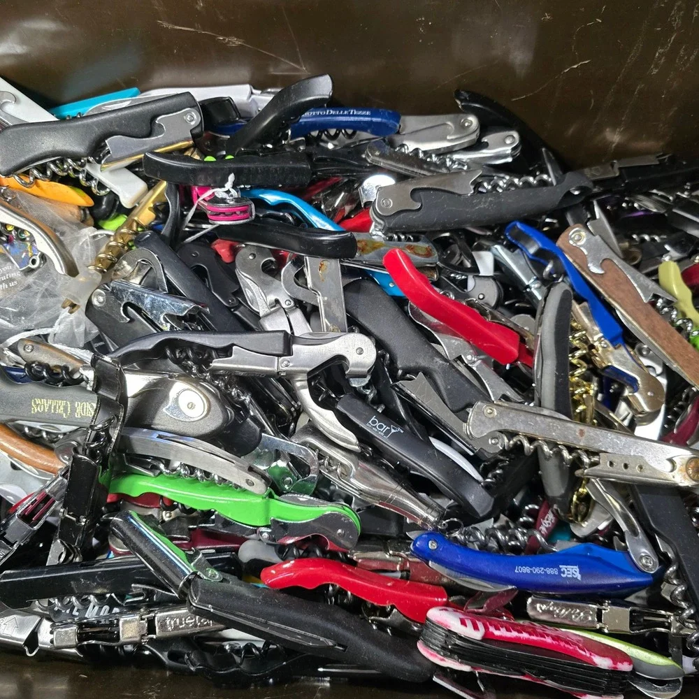 Unbranded Wine Opener Multi-Color Bulk Lot of 40 Waiters Corkscrews Good Cond.‎